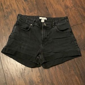 H&M black shorts ladies size 6